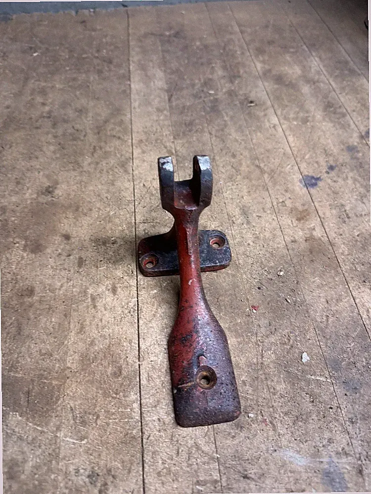 Antique Old Theo A Kochs Barber Chair Reclining Rod Bracket Mount Cast Iron Part