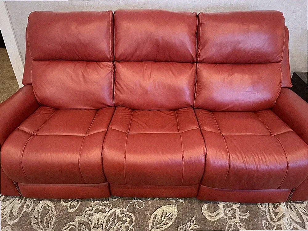 Palliser Hastings Sofa Power Lumbar, Adjustable Headrest.